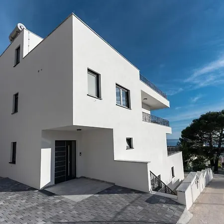 Nyaraló Family Friendly House With A Swimming Pool - 25495 Makarska
